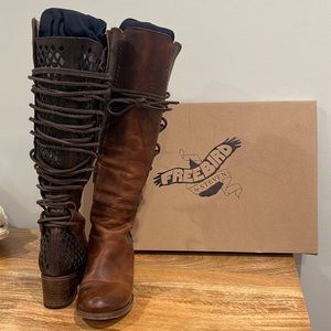 Don’t ever wear them, would love to have them to a good home.